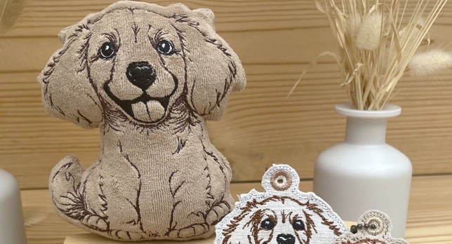 Motiv des Monats Januar 2026: ITH-Stuffie »Goldie Klaus« von naduwu