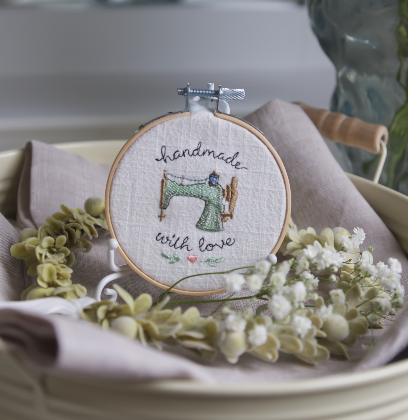 Motiv des Monats März 2026: Handmade with love von Cora Design